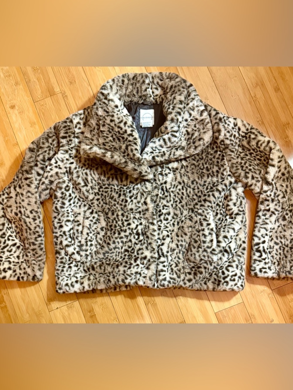 Vine & Valley Faux Leopard Fur Jacket Size Large New